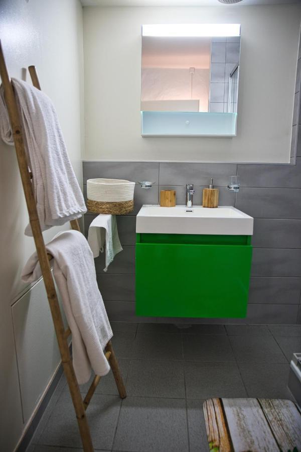 Chill Home : Appartement Cocooning Avec Jacuzzi Grandson Exteriér fotografie